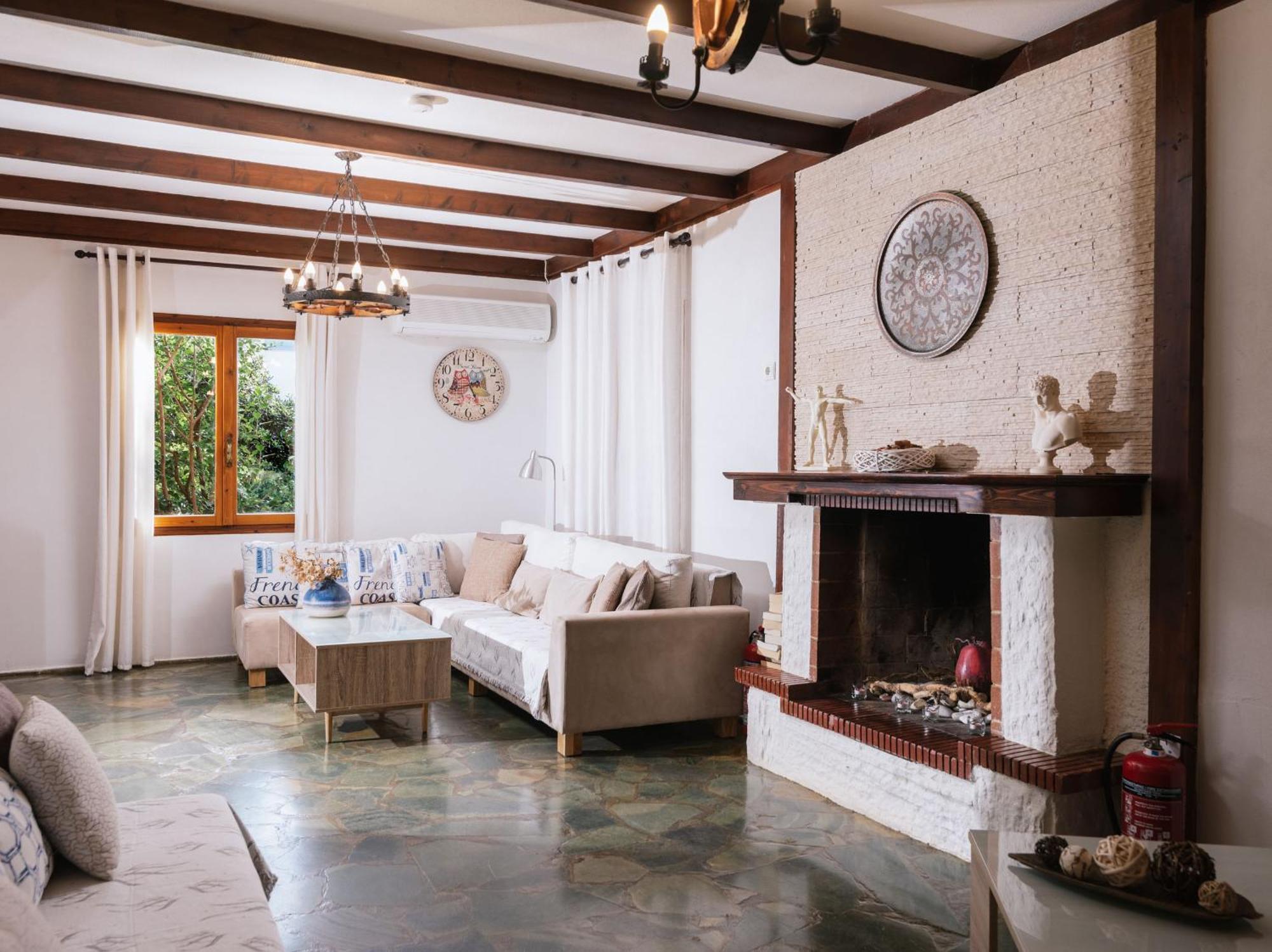 Wooden Beach House Gerani  Dış mekan fotoğraf