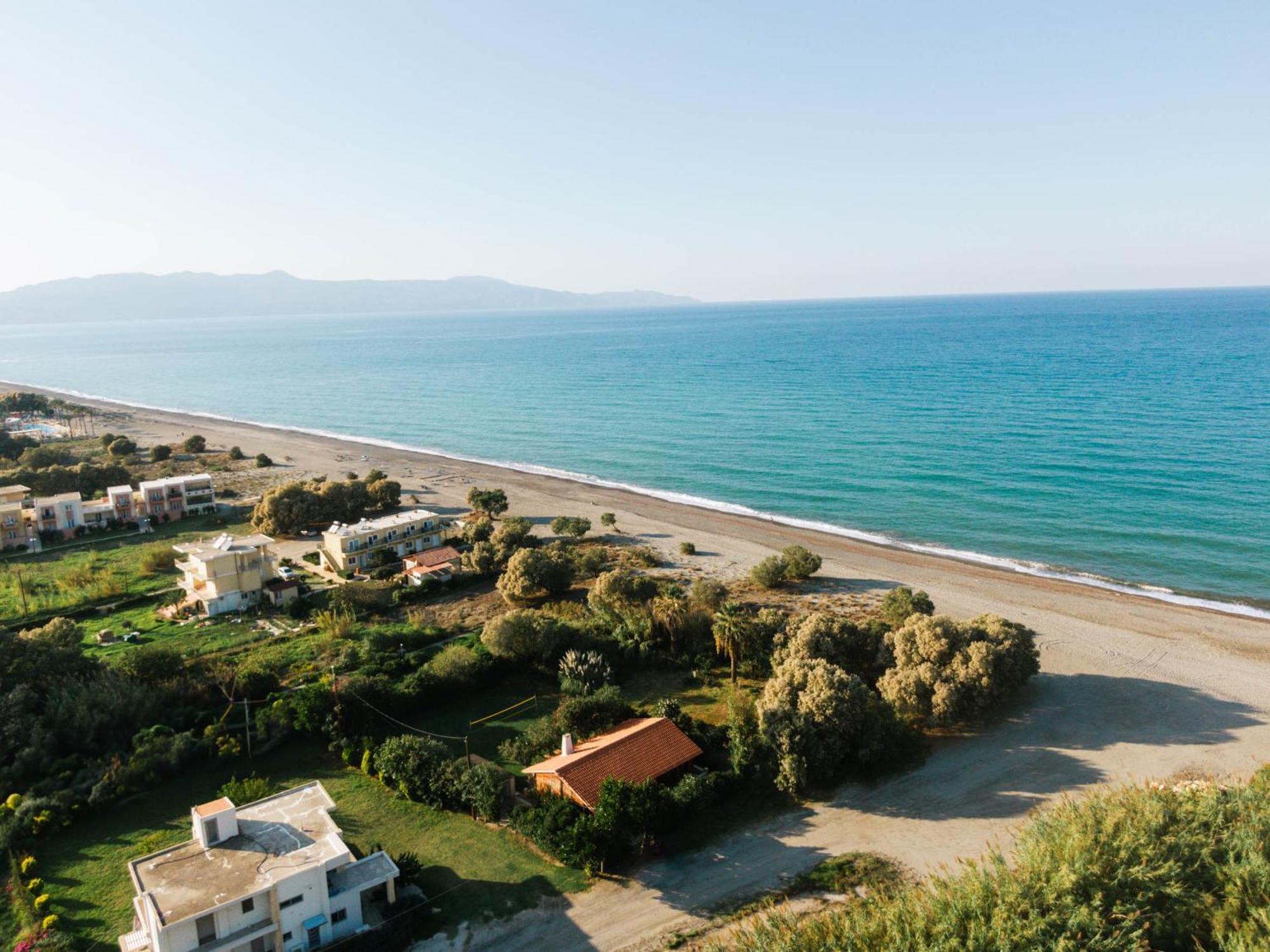 Wooden Beach House Villa Gerani  Dış mekan fotoğraf